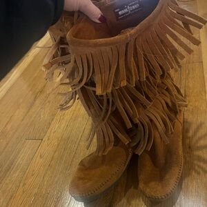 Minnetonka Women's Fringe Boots - Brown Size 6